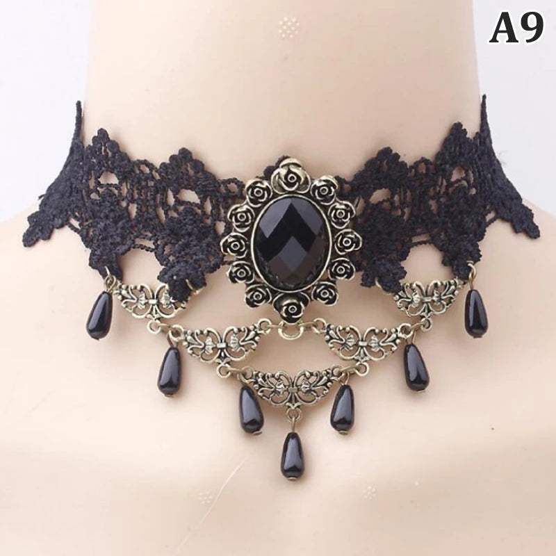 Collier Gothic Dentelle