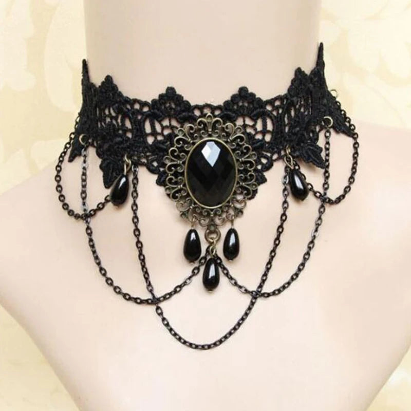 Collier Gothic Dentelle