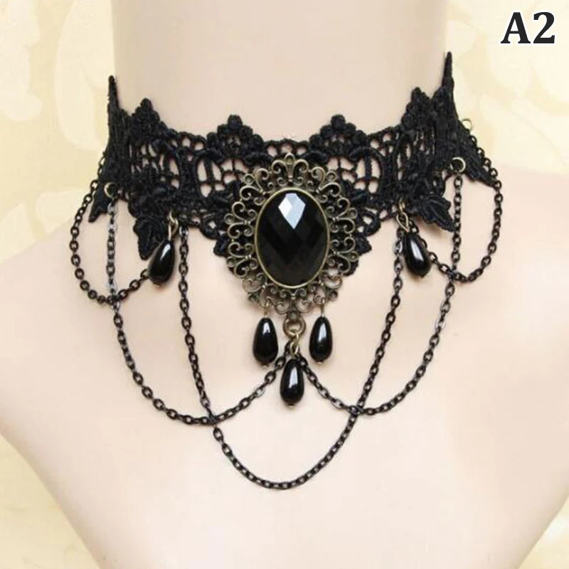 Collier Gothic Dentelle