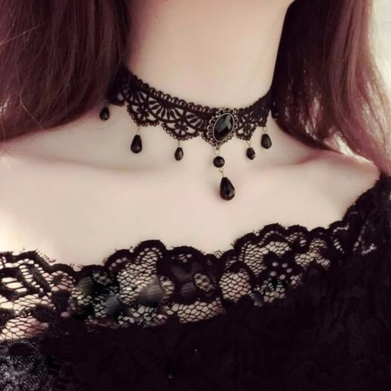 Collier Gothic Dentelle