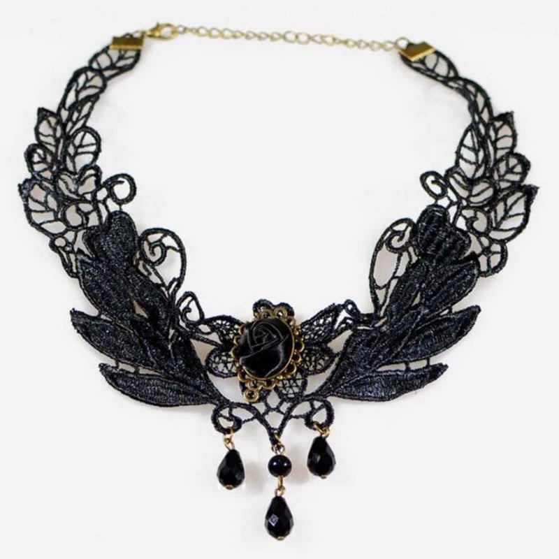 Collier Gothic Dentelle