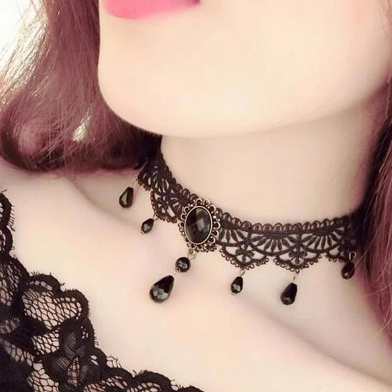 Collier Gothic Dentelle